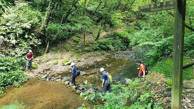 【山径】新北三貂岭越岭猴硐一日健行｜瀑布、矿坑遗址