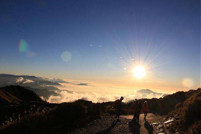 合欢山2天1夜登山行程｜合欢主东峰＆小奇莱步道