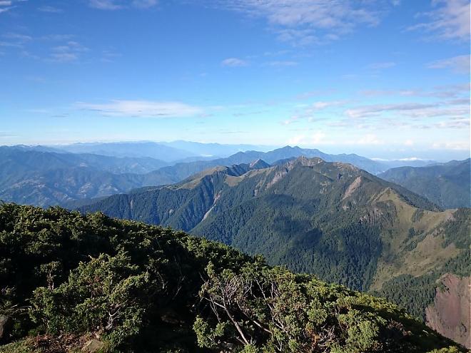 雪山主东峰2天2夜登山团｜夜宿369山庄｜雪山圈谷&黑森林