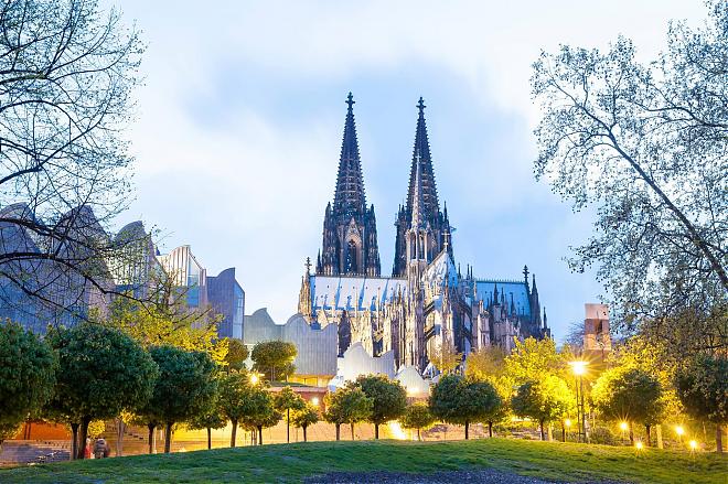 【法兰克福】波恩(Bonn)、科隆(Cologne)一日游(中文导游)