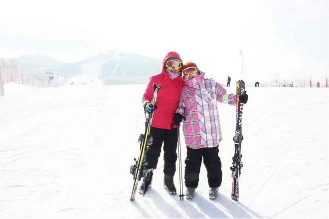 韩国江原道High 1滑雪4日游滑雪祭GOGOSKI（首尔出发/中文服务/五星饭店3晚）