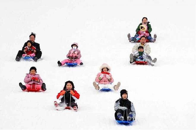 【首尔出发】2020韩国冰钓平昌鳟鱼节｜雪上活动