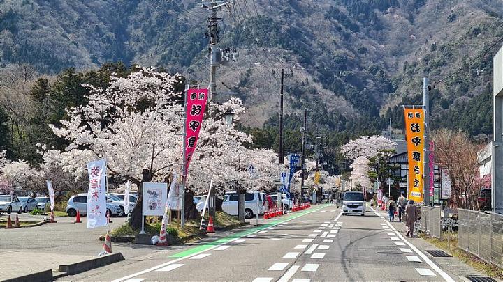 新潟深度体验4日游(田ノ浦温泉、弥彦、寺泊、燕、岩室温泉)