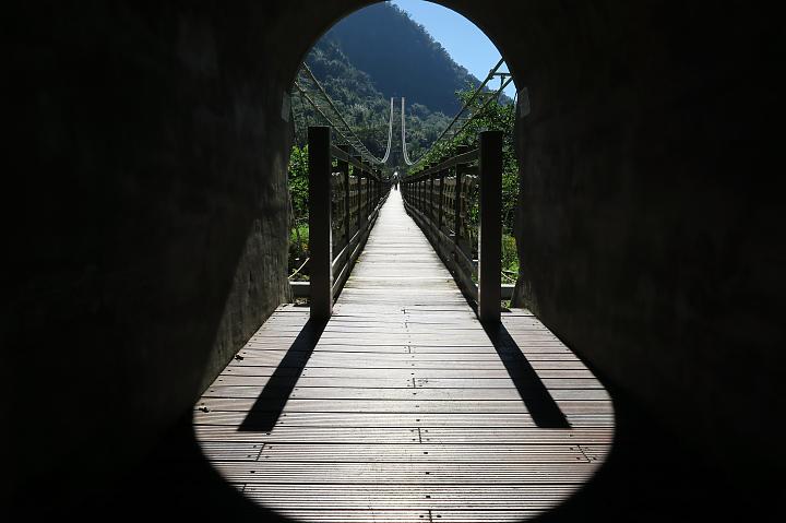 阿里山忘忧二日游｜达娜伊谷水上漂浮餐厅｜入住森林园区
