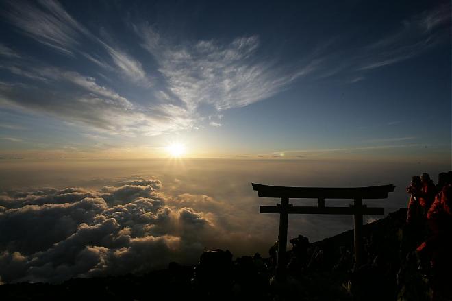 2024富士山登山2日 | 适合初学者+专业日本登山向导陪同(新宿出发)