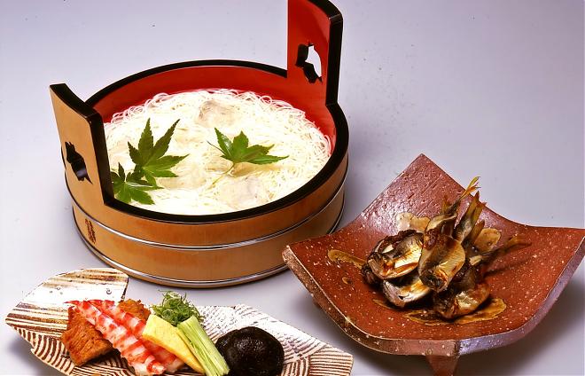 京都左京拒绝摘星-怀石料理美浓吉本店竹茂楼