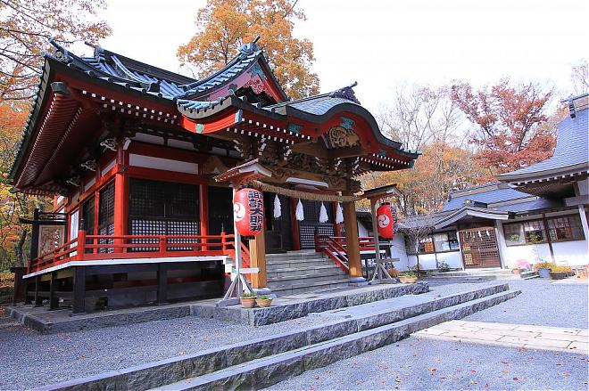 富士山采果 | 水果吃到饱、富士浅间神社北口本宫、鸣泽冰穴、富岳风穴一日游 