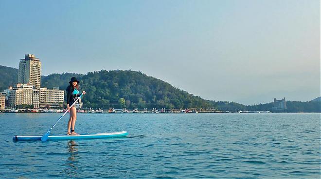 南投日月潭SUP立桨体验｜两人成行不并团＋绝美空拍秘境照