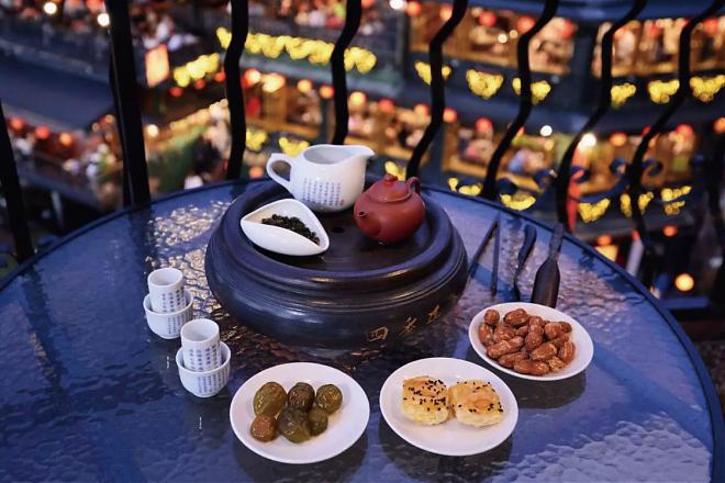 青春山城行旅包｜搭上台湾好行965，探索淡兰、九份品茶