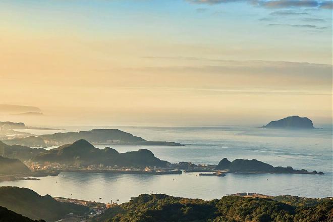 青春山城行旅包｜搭上台湾好行965，探索淡兰、九份品茶