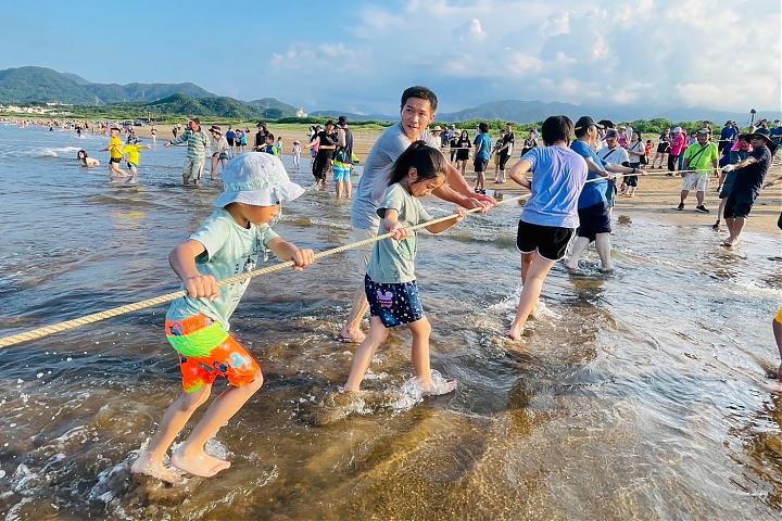 2025金山万里海滩牵罟趣｜体验百年摸鱼技艺乐趣
