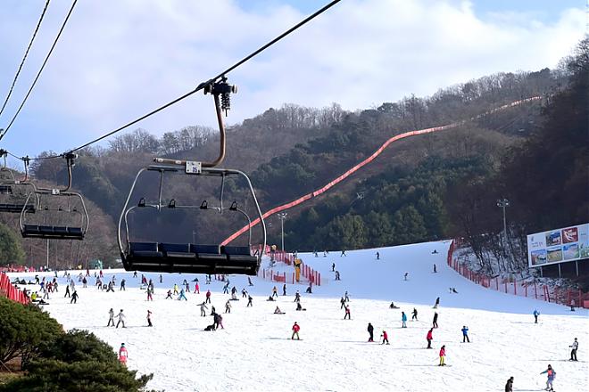 高雄出发|首尔滑雪乐园5日游 入住洪川大明SONO度假村、含雪具+教学