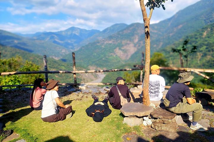 A Day at Pingtung's Laoqijia Slate House Village | The Largest Paiwan Slate House Settlement