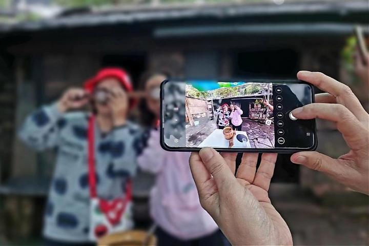 A Day at Pingtung's Laoqijia Slate House Village | The Largest Paiwan Slate House Settlement