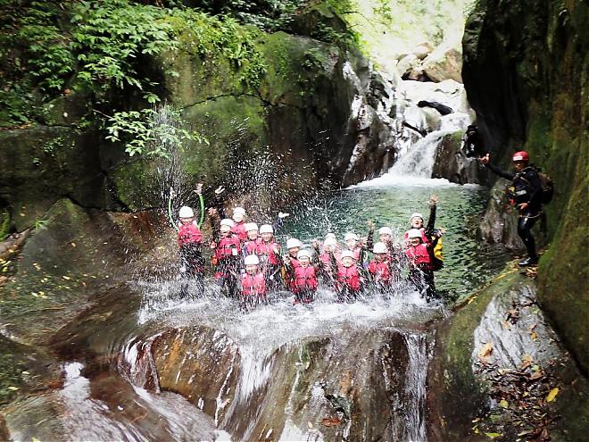 Jinyue Waterfall River Tracing Experience in Nan'ao, Yilan | Lupixi Waterfall Diving & Waterfall Slide