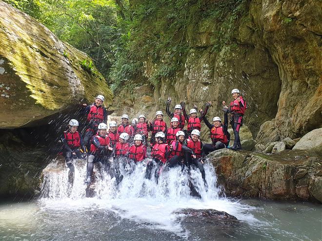 Jinyue Waterfall River Tracing Experience in Nan'ao, Yilan | Lupixi Waterfall Diving & Waterfall Slide