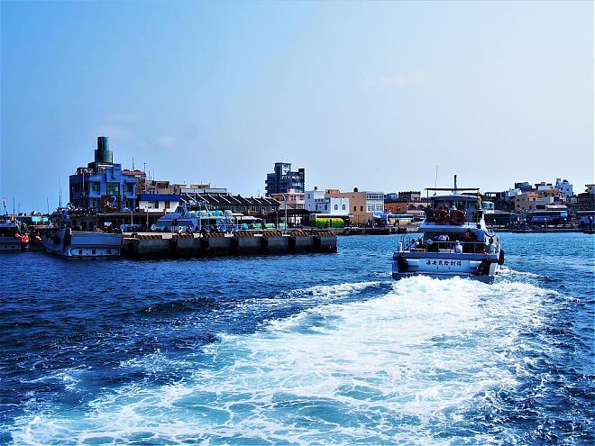 Penghu South Sea Island Hopping | Qimei + Wangan Ferry Tickets & Island Transportation (Motorcycle or Tour Bus)