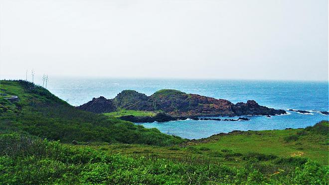 Penghu Seven Beauties Day Trip | Choose 1 of Snorkeling or Canoeing | Island Motorcycle Tour