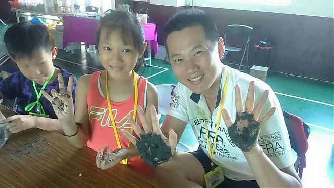 Experience the Xinwu Stone Fishing Village in Taoyuan: A Century-Old Stone Fishing Village Ecological Tour and Traditional Fishing Rice