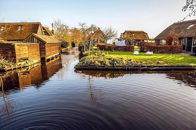 The Venice of the Netherlands | Giethoorn and Afsluitdijk Day Tour in Chinese