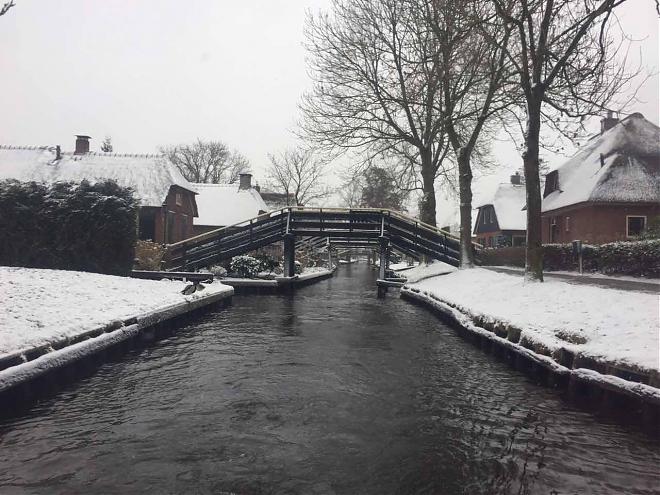 The Venice of the Netherlands | Giethoorn and Afsluitdijk Day Tour in Chinese