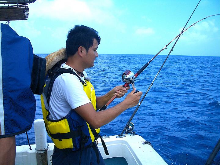 Depart from Naha | Half-Day Okinawa Fishing Experience (Morning/Afternoon)