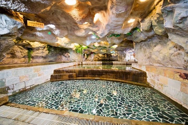 2025 Spring Festival Exclusive | Alishan Tefuye Historic Trail & Dongpu Beauty Hot Springs Two-Day Tour
