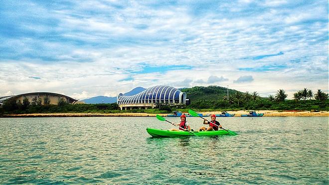 Kenting Back Bay Kayak Experience | Enjoy Kenting's most beautiful curved beach
