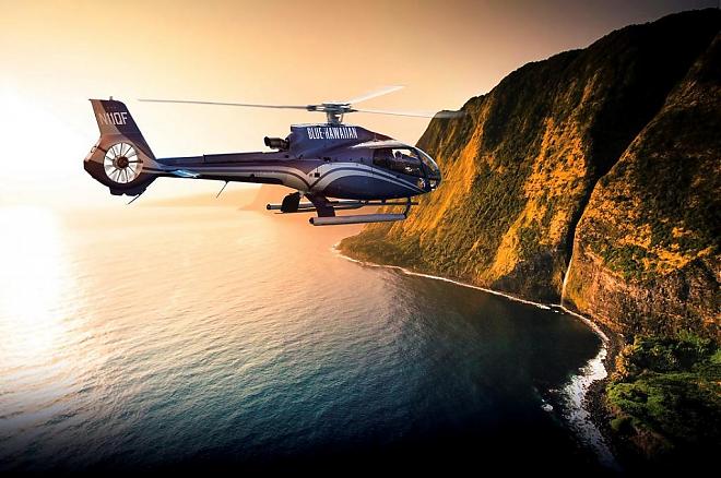 Hawaii Big Island Helicopter (CIRCLE OF FIRE / WATERFALLS)