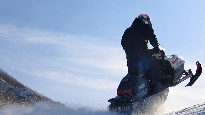 Hokkaido Snowmobile Ride (Sapporo Pickup) | 60-Minute Self-Drive (Two People Per Ride)