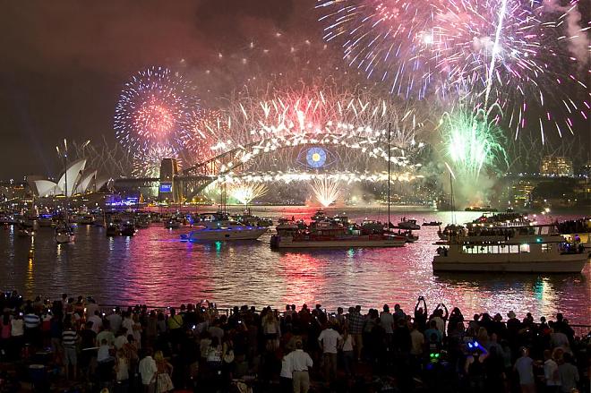2021 Sydney, Australia New Year's Eve Fireworks Cruise Tickets | Captain Cook III