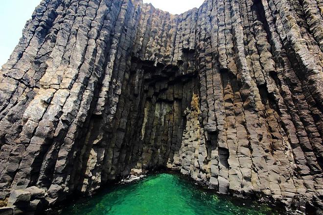 Penghu East Sea Island Hopping Tour | Dreamy Pengpeng Beach, Yuanbei Island, and Enjoy Water Sports