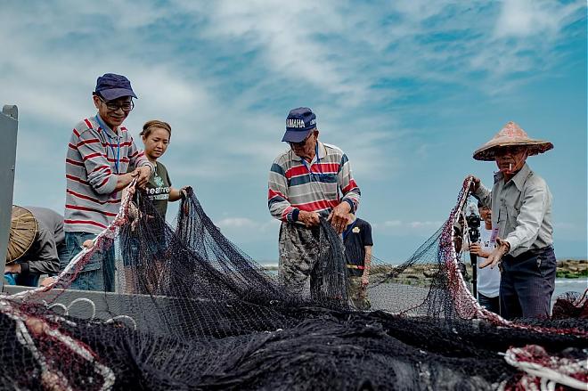 Experience fishing in a fishing village and experience a limited-edition tour during the Zhuangwei Art Festival