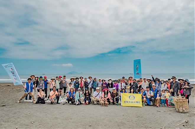 Experience fishing in a fishing village and experience a limited-edition tour during the Zhuangwei Art Festival