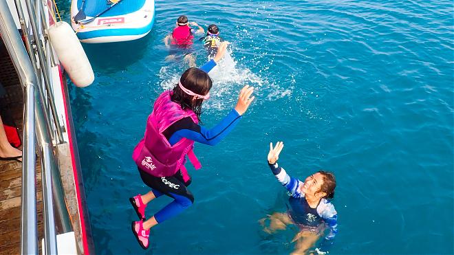 Xiaoliuqiu SUP + Snorkeling Experience | Enjoy the ocean in a semi-submarine!