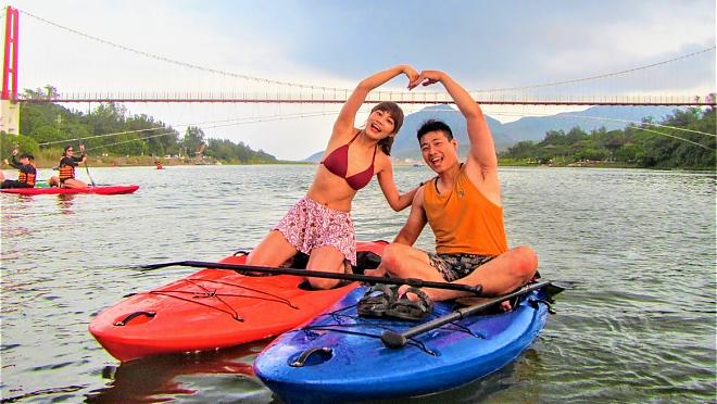 Effortless SUP Paddling in Fulong, New Taipei City | Rafting the Shuangxi River. Lucky Train Chase Photo