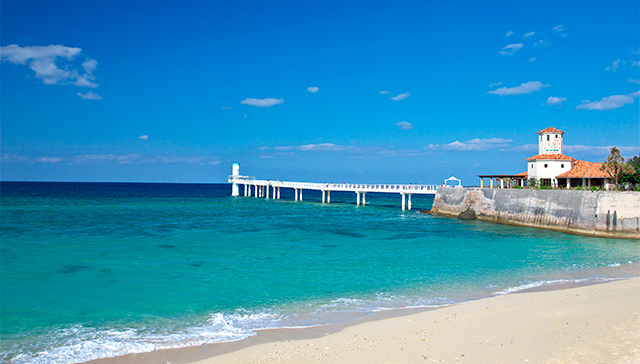 Okinawa Day Bus Tour | Aquarium, Kouri Island, and American Village (Departing from Naha)