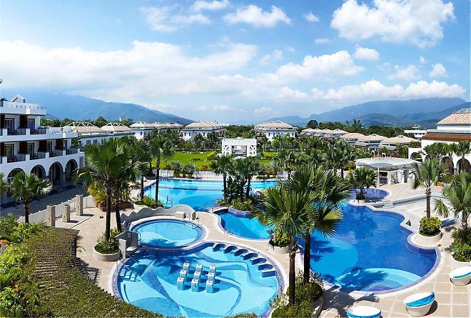 Hualien Sixty Stone Mountain Daylily Flowers and Chihshang Rice Country 2-Day Tour | August Only, Departing from Northern Taiwan