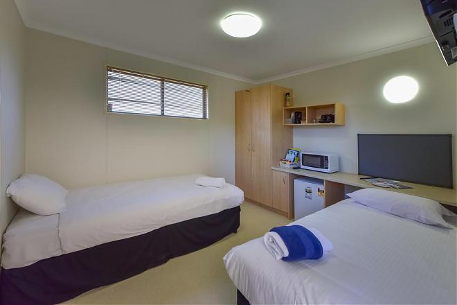 Australian Sky Mirror | Two-Day Melbourne Salt Lake Tour (Chinese-Speaking Guide)