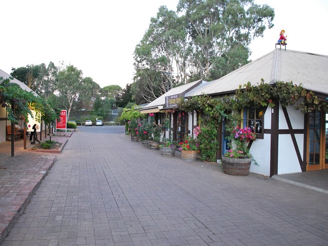 Adelaide Suburbs, Australia | Barossa Winery & German Town Day Trip