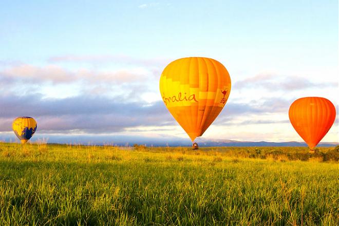 [Sunrise Special] Hot Air Balloon Ride in Cairns, Australia