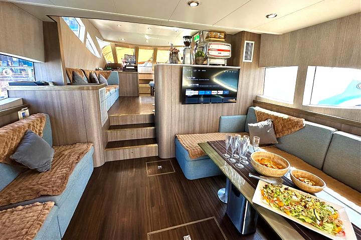 Keelung Luxury Yacht Night Fishing Party | No-Menu Private Chef Cuisine at Sea