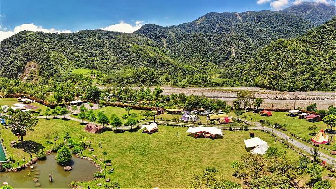 Yilan Nashan Nagu Gear-Free Camping & River Rafting + Cooking Package