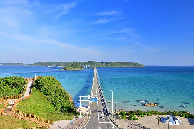A stunning day trip to Yamaguchi Prefecture: Motonosumi Inari Shrine and Tsunoshima Bridge