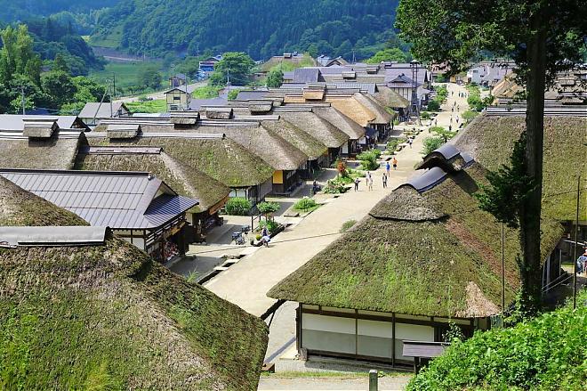 Day Trip to Aizuwakamatsu Castle and Ouchi-juku from Sendai