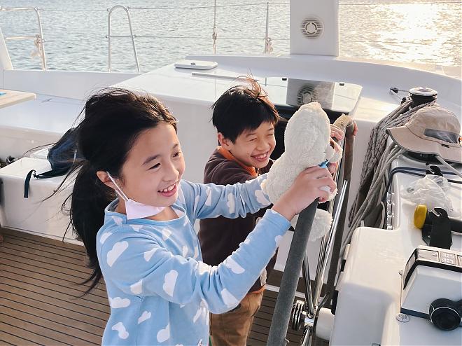 Enjoy a relaxing sailing trip to Anping Harbor in Tainan. 1-hour harbor tour