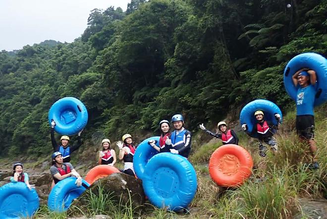 Sandiaoling SUP & River Rafting Experience. Explore the unique landscape of the river valley potholes.