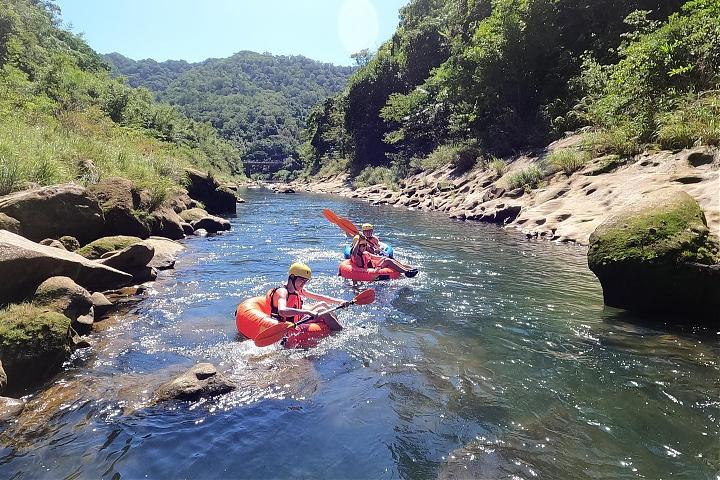 Sandiaoling SUP & River Rafting Experience. Explore the unique landscape of the river valley potholes.