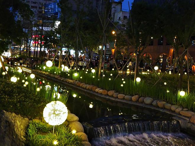 Taichung Charter - Choose Your Own Day Tour Route│9-Hour Transportation Service