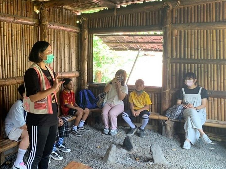 Yilan Pengpengyexi Hot Springs & Tribal Experience Tour | DIY Hunter Rice Packs & Traditional Clothing Experience